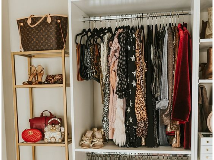 Organizar o closet ou guarda-roupa: 6 dicas que vão salvar a sua vida!